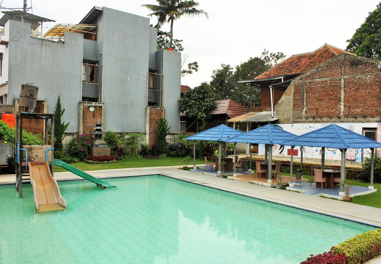Reddoorz Hostel @ Dago 2 บันดุง ภายนอก รูปภาพ