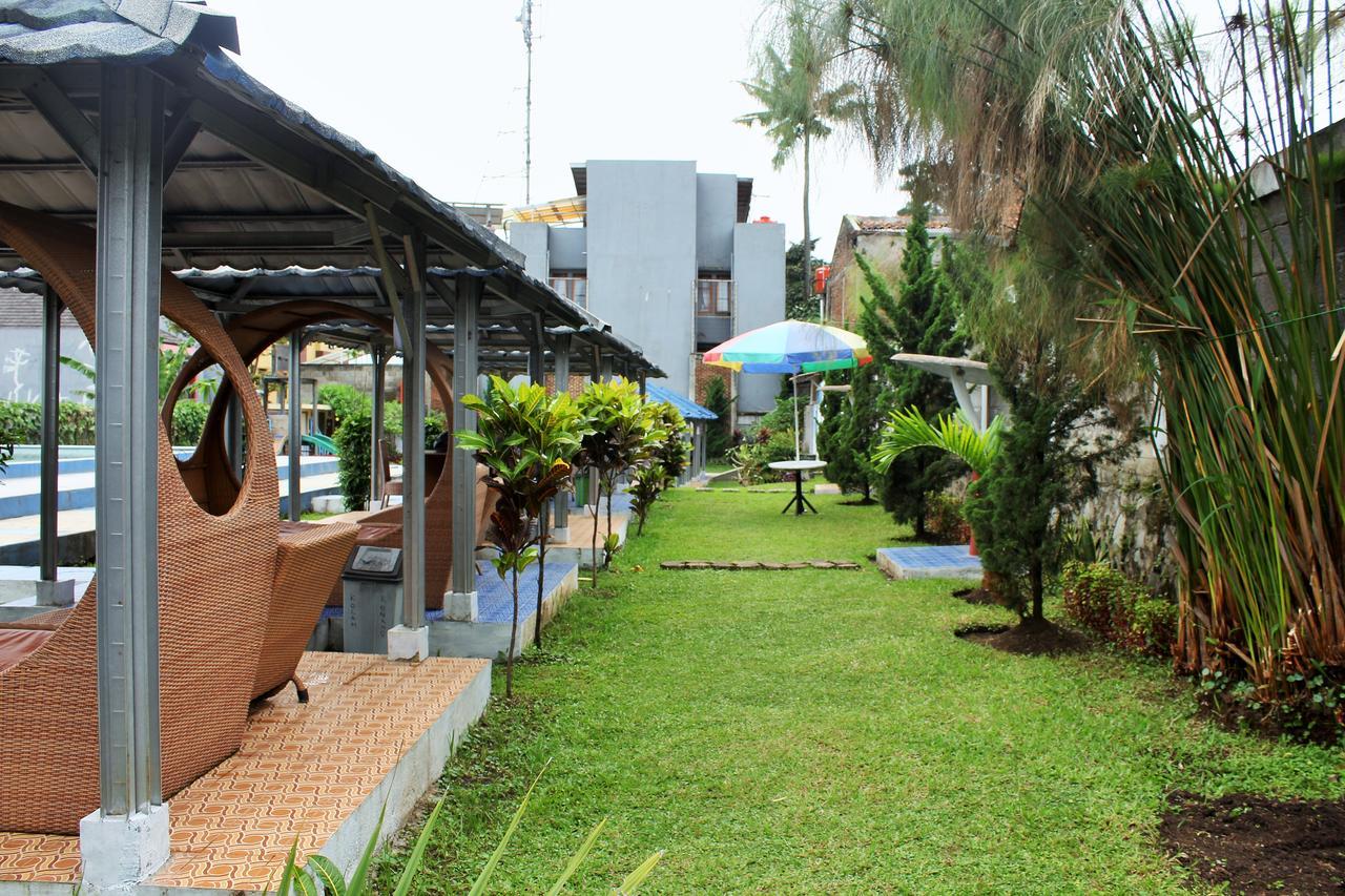 Reddoorz Hostel @ Dago 2 บันดุง ภายนอก รูปภาพ