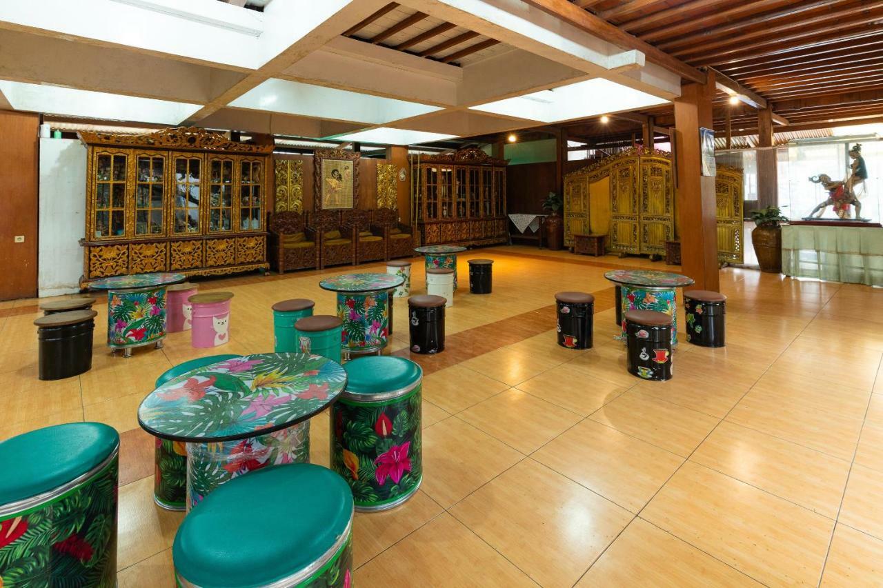 Reddoorz Hostel @ Dago 2 บันดุง ภายนอก รูปภาพ