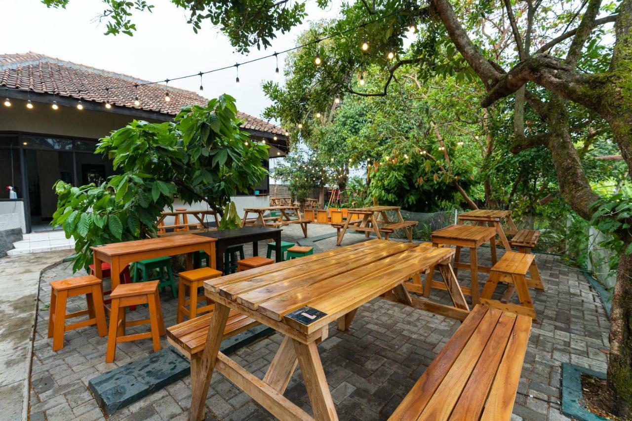 Reddoorz Hostel @ Dago 2 บันดุง ภายนอก รูปภาพ