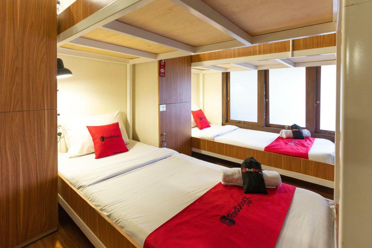 Reddoorz Hostel @ Dago 2 บันดุง ภายนอก รูปภาพ