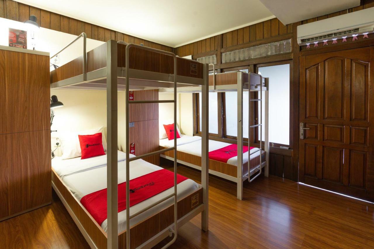 Reddoorz Hostel @ Dago 2 บันดุง ภายนอก รูปภาพ